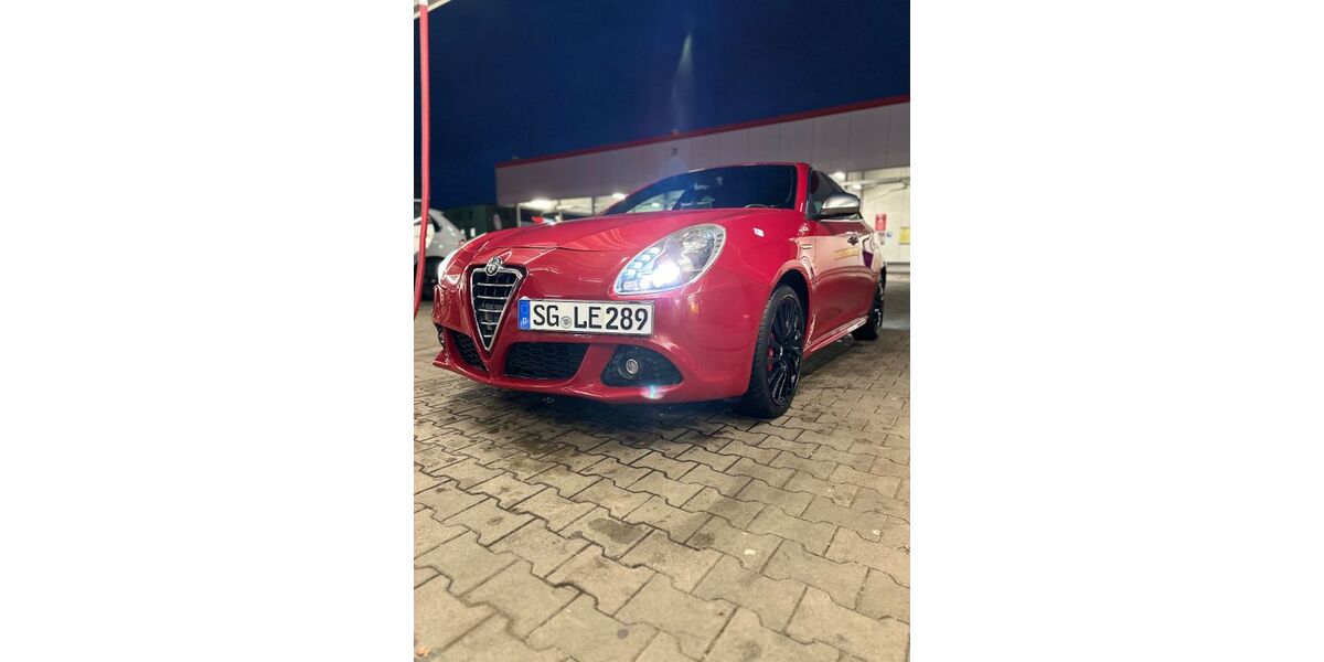Alfa Romeo Giulietta 84.000 km 11.000 &euro; Solingen 42657