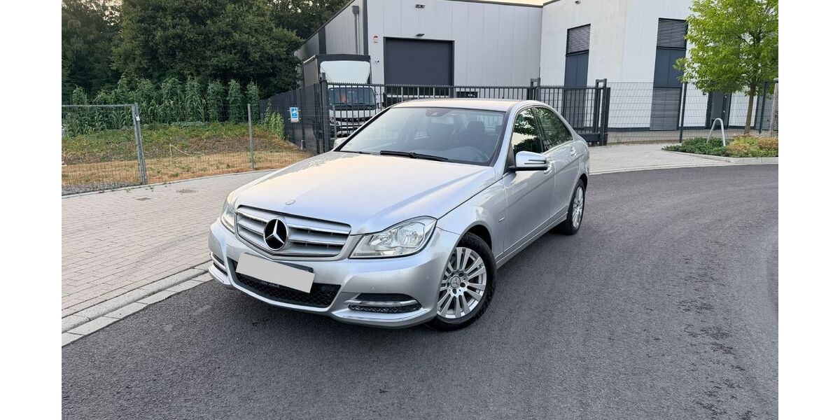 Mercedes-Benz C 180 172.000 km 8.600 &euro; Hilden 40724