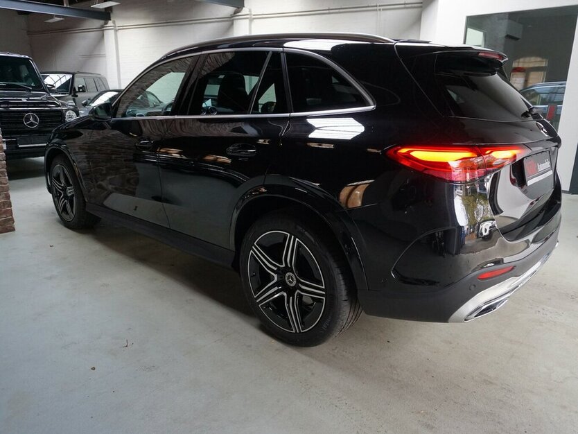 Mercedes-Benz GLC 220 d 4M AMG Pano Leder Memory MBUX 360° 9.229 km 57.400 € Wuppertal 42327