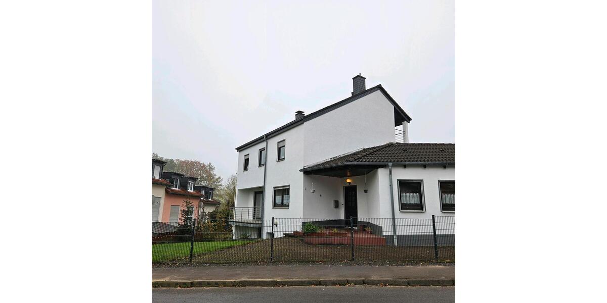 Mehrfamilienhaus, Wohnhaus Lindlar - 9 Zimmer, 238 m&sup2;, 599.900&euro; | Angebot:25924486