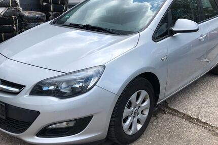 Opel Astra 147.804 km 4.990 &euro; Düsseldorf 40231