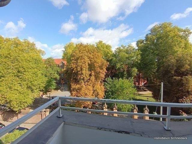 Düsseldorf-Oberbilk, Heerstraße 27 - Komplett sanierte Wohnung mit 2 Balkonen + Küchenzeile, bereit zum zeitnahen Einzug !! 2 zimmer