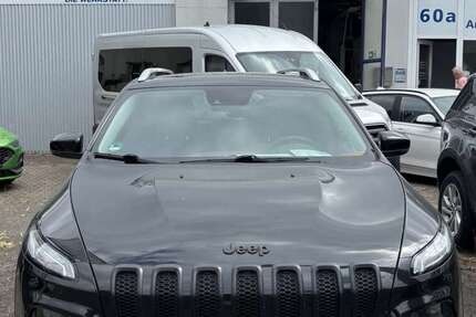 Jeep Cherokee 84.000 km 14.980 &euro; Bergisch Gladbach 51427