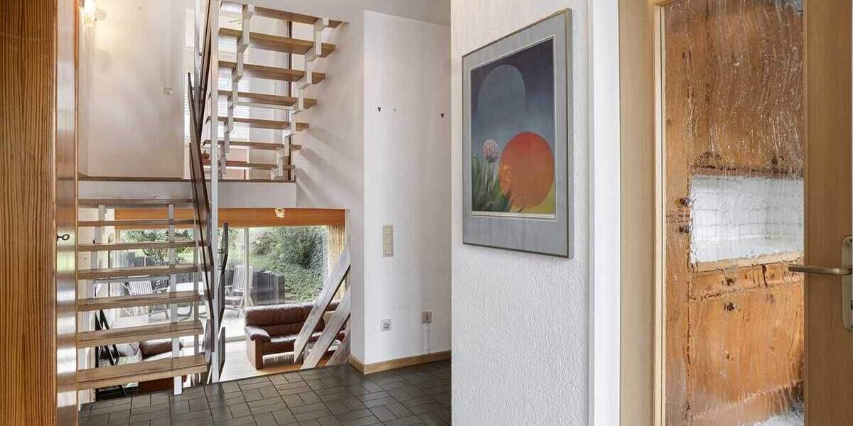 Charmantes Reihenhaus mit sonnigem Garten und einer Garage in Ratingen-Mitte 4 zimmer