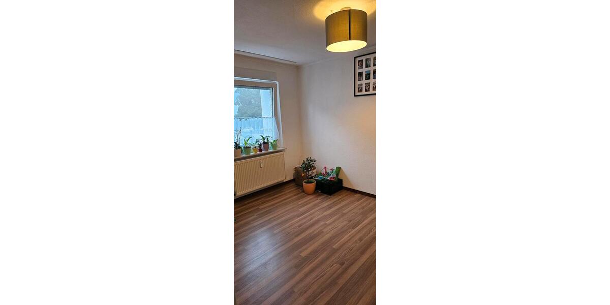 3 Zimmer Erdgeschoss Wohnung mit Garten 3 zimmer