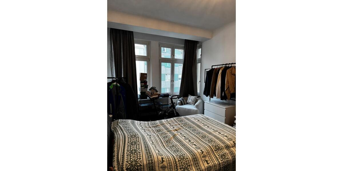 Möbliertes WG-Zimmer in 84 m² Wohnung zur Untermiete – Düsseldorf 1 zimmer