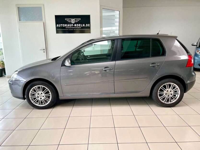 VW Golf 330.000 km 2.290 € Köln 51067