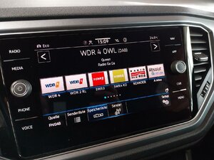 VW T-Roc Active 1.5 TSI ACC Navi PDC SHZ 23.625 km 24.790 € HAAN 42781