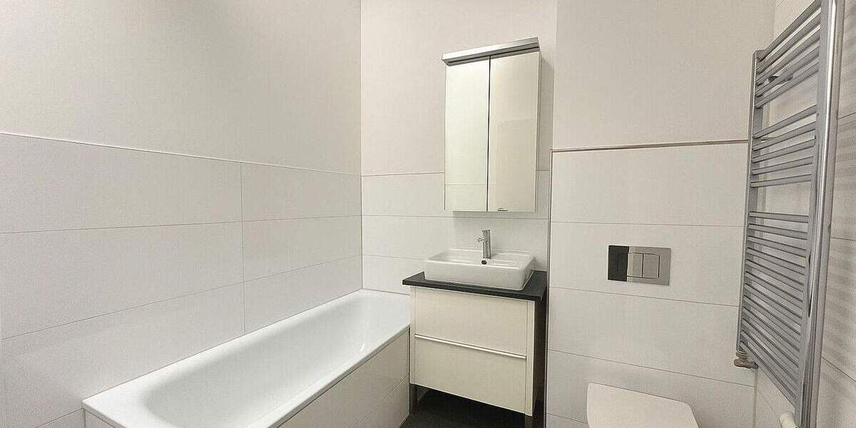 Reihenmittelhaus Düsseldorf Eller - 3 Zimmer, 81 m&sup2;, 439.000&euro; | Angebot:25472529