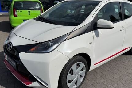 Toyota Aygo (X) 111.705 km 6.900 &euro; Wipperfürth 51688