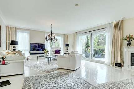 Wohnung zum Kaufen in Düsseldorf Himmelgeist 1.090.000 € 195.78 m² 5 zimmer