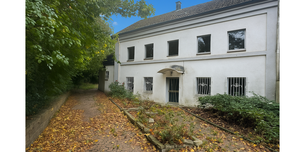 Haus zum Kaufen in Hilden 399.000 € 286.68 m² 8 zimmer