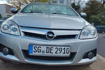 Opel Tigra 48.000 km 3.200 &euro; Solingen 42719