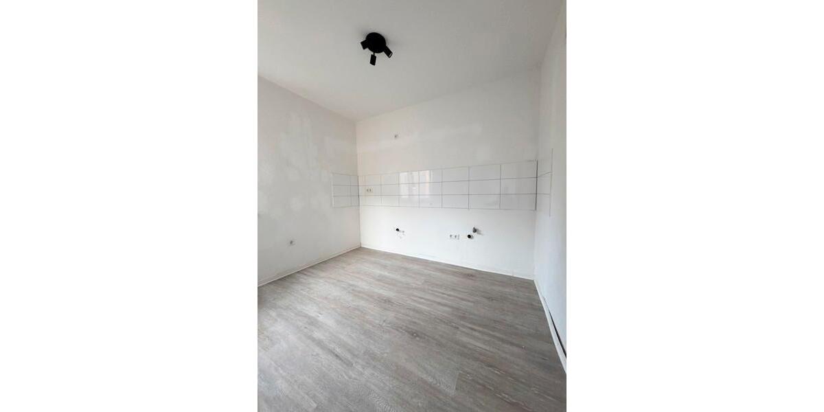 Hübsche 3-Zi.-Whg. mit modernem Badezimmer und Balkon zimmer