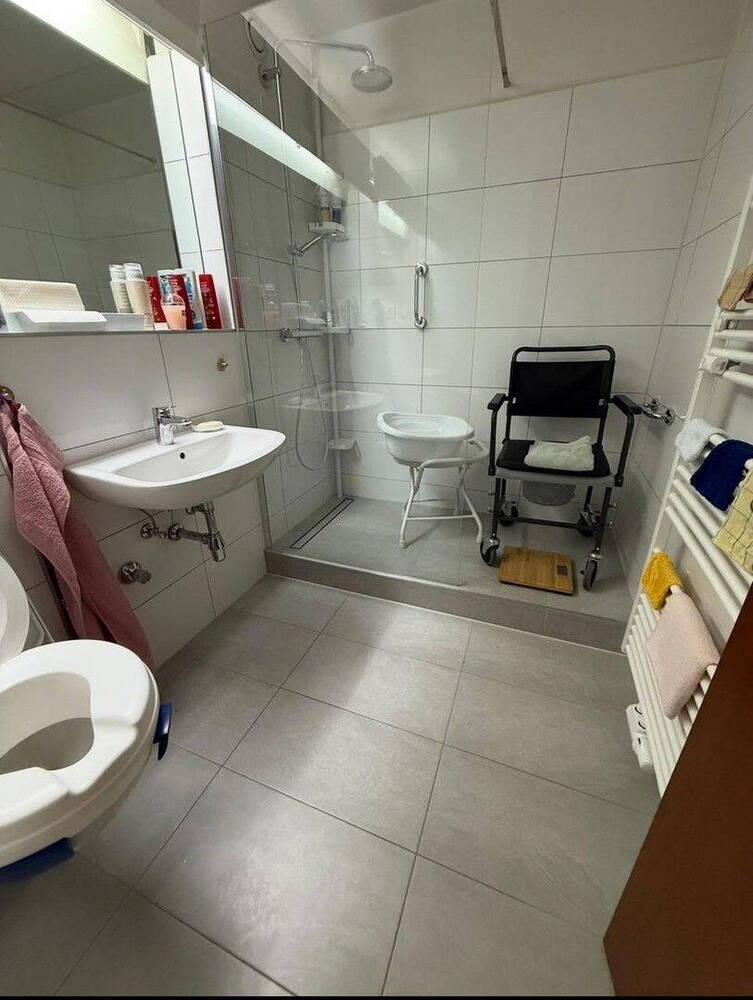 2,5 Zimmer Wohnung zentral gelegen in RefrathBergisch Gladbach