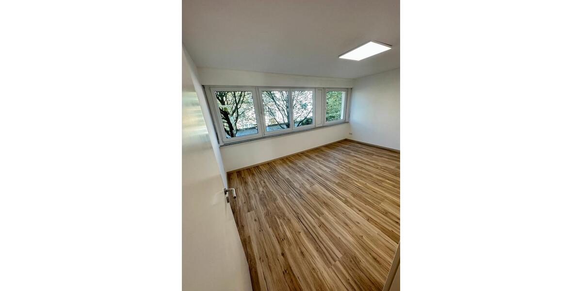 Etagenwohnung Leverkusen - 2 Zimmer, 58 m&sup2;, 1.390&euro; | Angebot:26454226