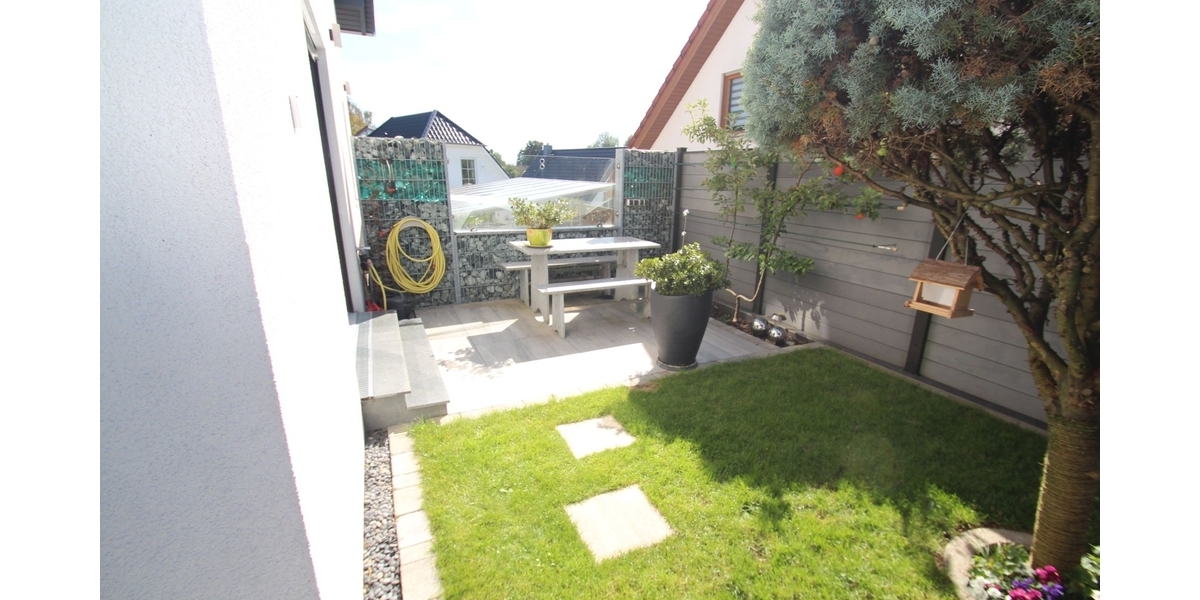 Mit 3D: Einfamilienhaus mit schön angelegtem Garten und dem Blick ins Grüne! 4 zimmer