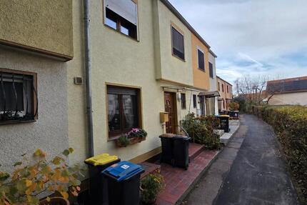 Haus Köln Chorweiler - 5 Zimmer, 97 m&sup2;, 390.000&euro; | Angebot:26993141