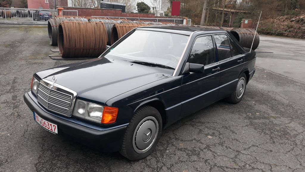 Mercedes-Benz 190 180.000 km 8.499 &euro; Hagen 58093