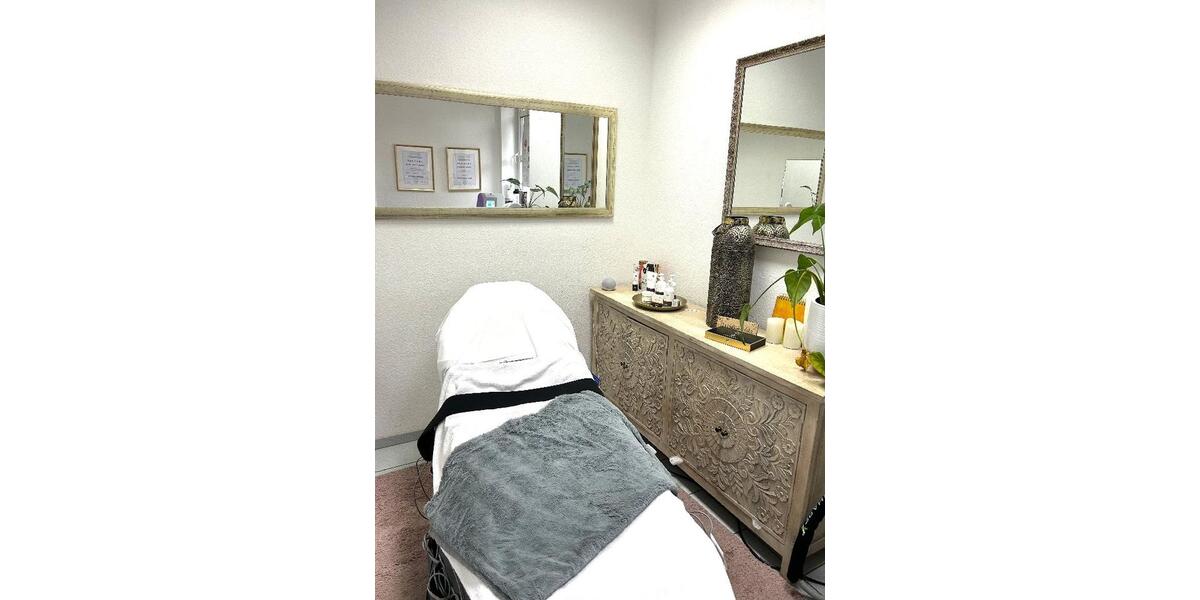 Vielseitig nutzbare Büro-Praxiseinheit in zentraler Lage von Leverkusen-Schlebusch! zimmer