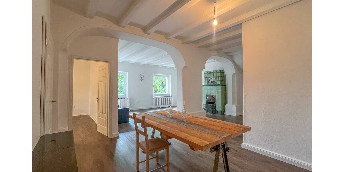 Historisches Herrenhaus im Hagener Süden, aufgeteilt in zwei Eigentumswohnungen 1 zimmer