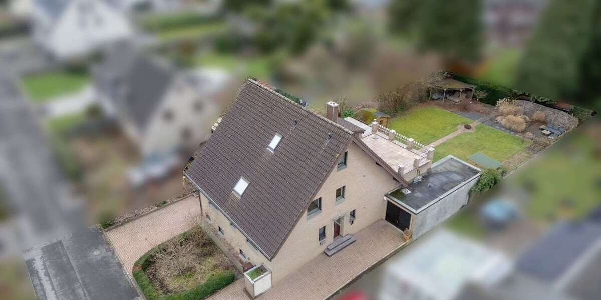 Haus zum Kaufen in Düsseldorf 1.190.000 € 242 m² 9 zimmer