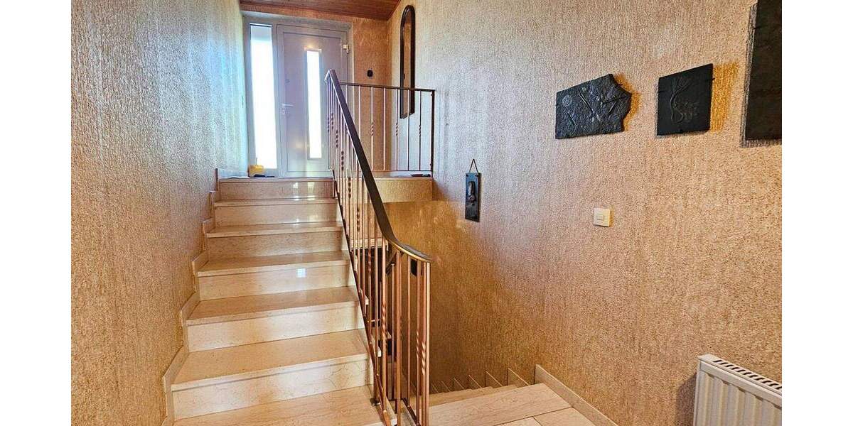 Gepflegtes Einfamilienhaus mit Garage und traumhaftem Grundstück in Leverkusen- Lützenkirchen 4 zimmer