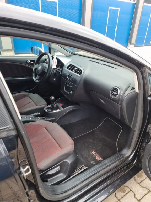 Seat Leon 279.000 km 2.899 € Köln 50969