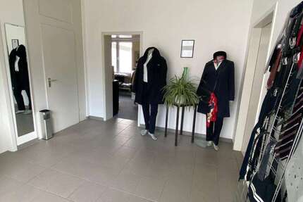 Gewerbeobjekt Düsseldorf Niederkassel - 395.000&euro; | Angebot:22279121