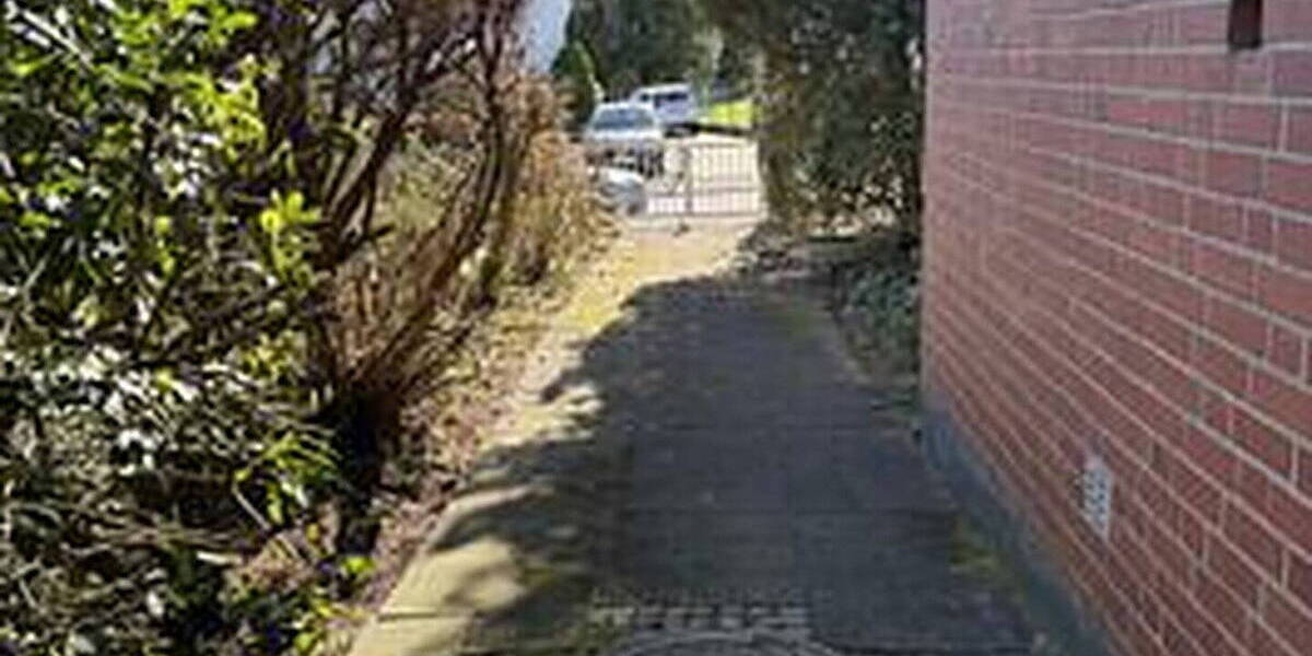 Mehrfamilienhaus, Wohnhaus Bergisch Gladbach Hebborn - 8 Zimmer, 300 m&sup2;, 725.000&euro; | Angebot:26200163