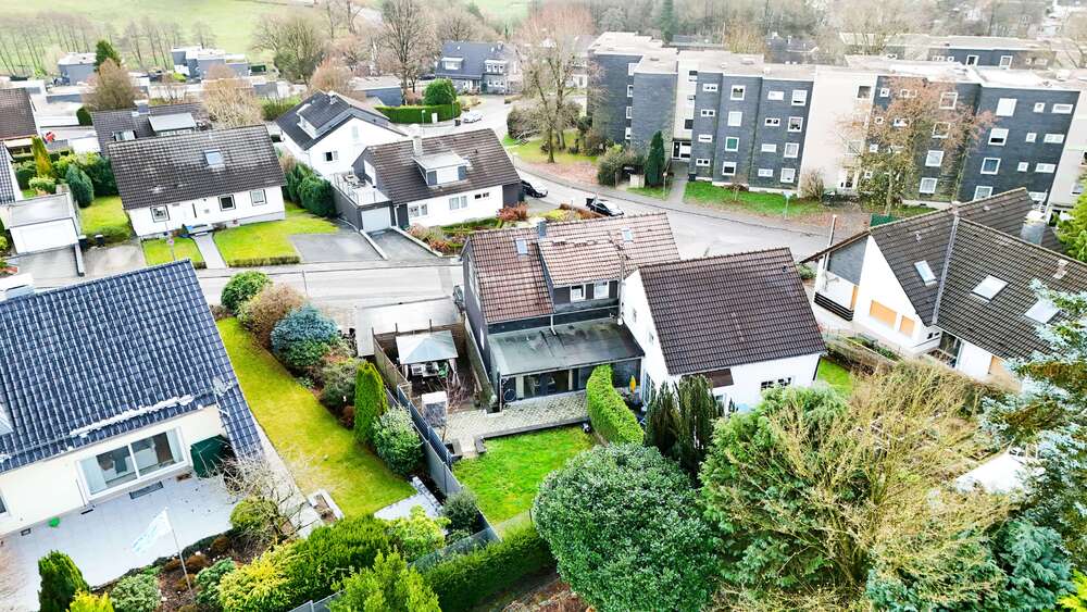 Haus zum Kaufen in Radevormwald 399.000 € 195 m² 8 zimmer