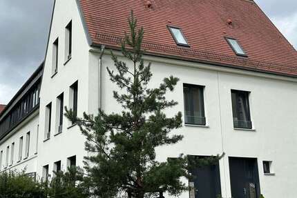 Haus zum Mieten in Königs Wusterhausen 1.300 € 107.47 m²