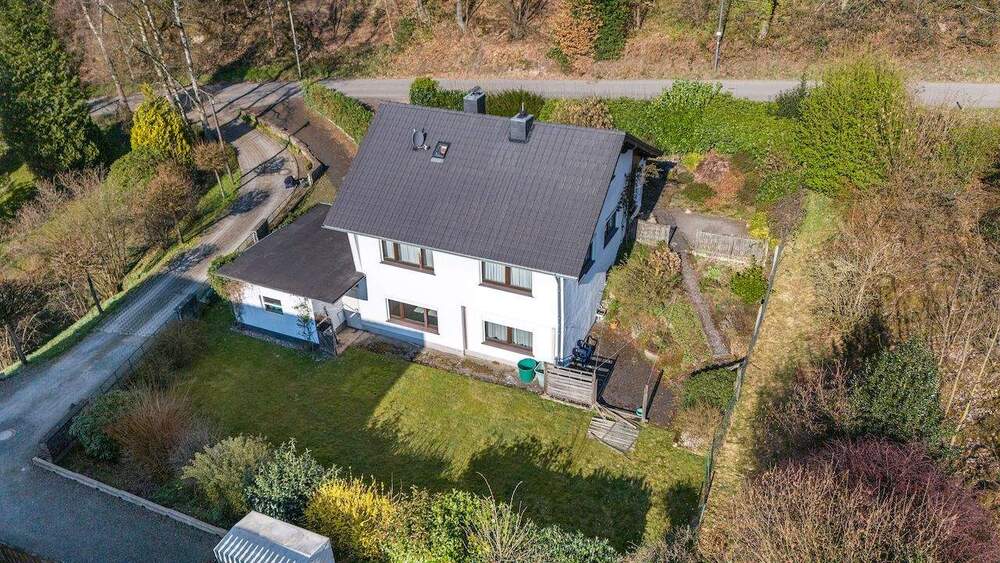 WOHNEN IM GRÜNEN - EINFAMILIENHAUS MIT SONNENGRUNDSTÜCK UND EXPERTENEMPFEHLUNG ZUR SANIERUNG 5 zimmer