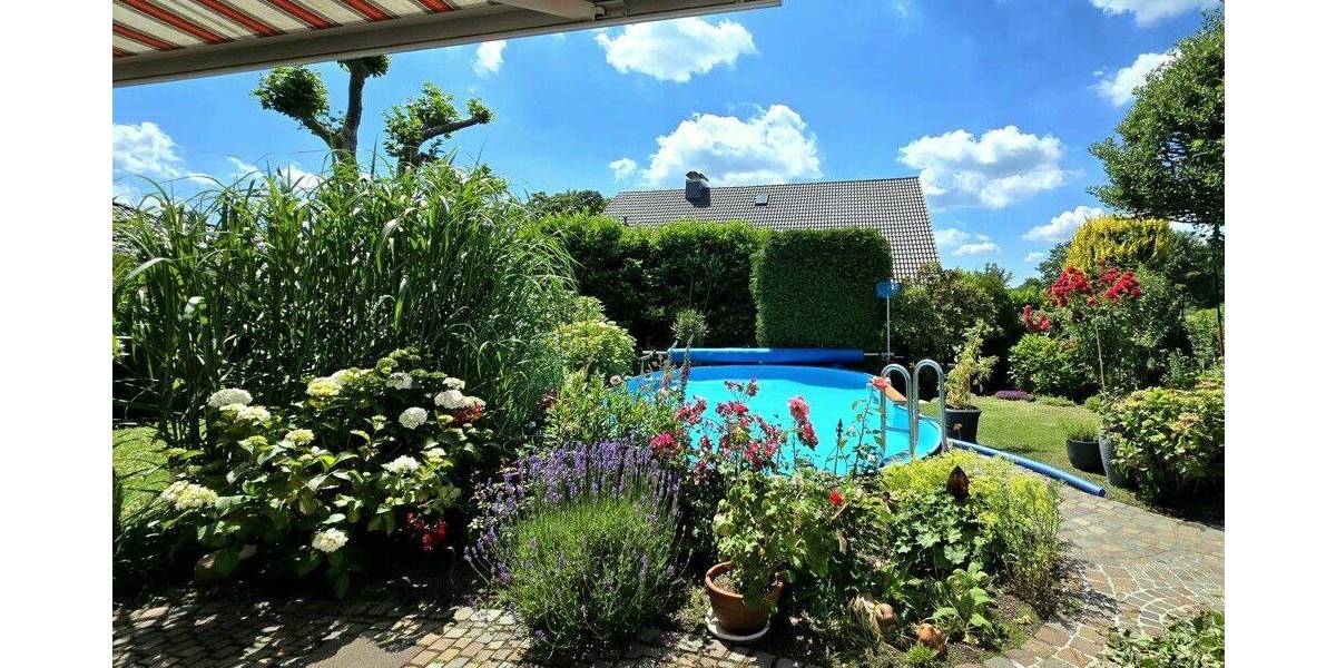 Großes Haus mit Pool in grüner Lage sucht neue Eigentümer - Einfamilienhaus Wermelskirchen / Dhünn Dhünn | Angebot:26949322