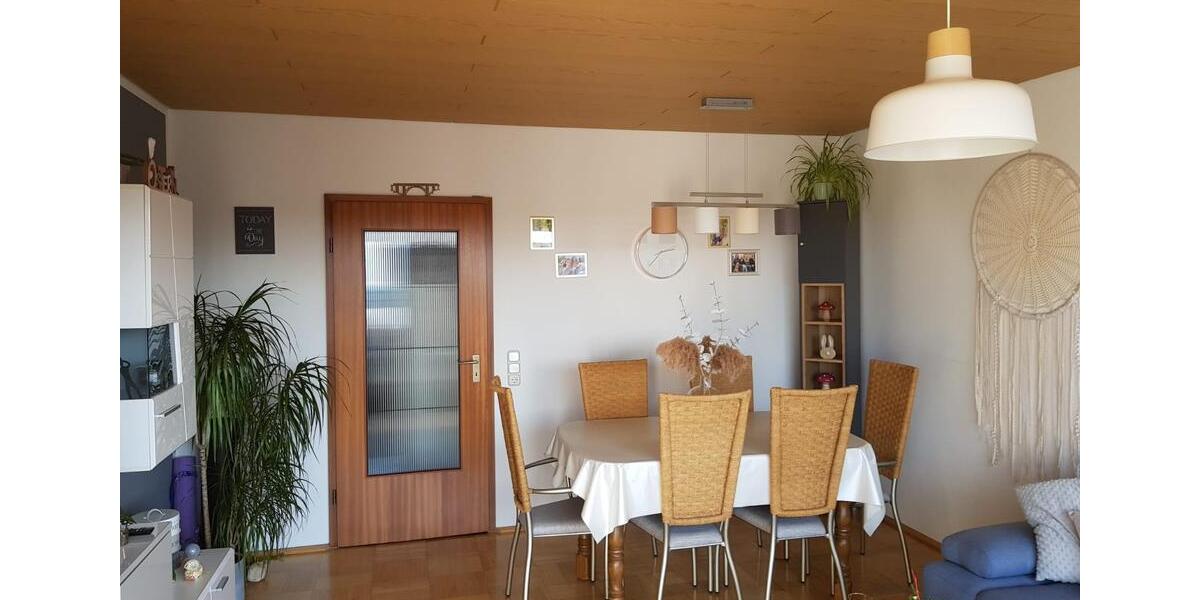 Dachgeschoßwohnung Solingen Burg - 3 Zimmer, 75 m&sup2;, 650&euro; | Angebot:25640163