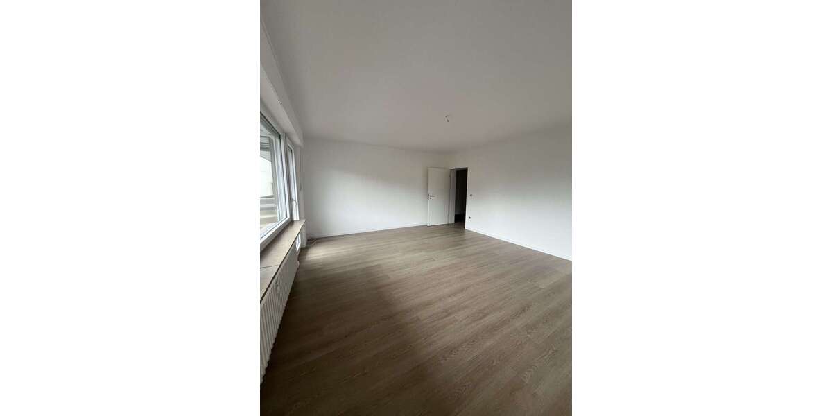 Etagenwohnung Solingen Lehn - 2 Zimmer, 66 m&sup2;, 600&euro; | Angebot:26402829
