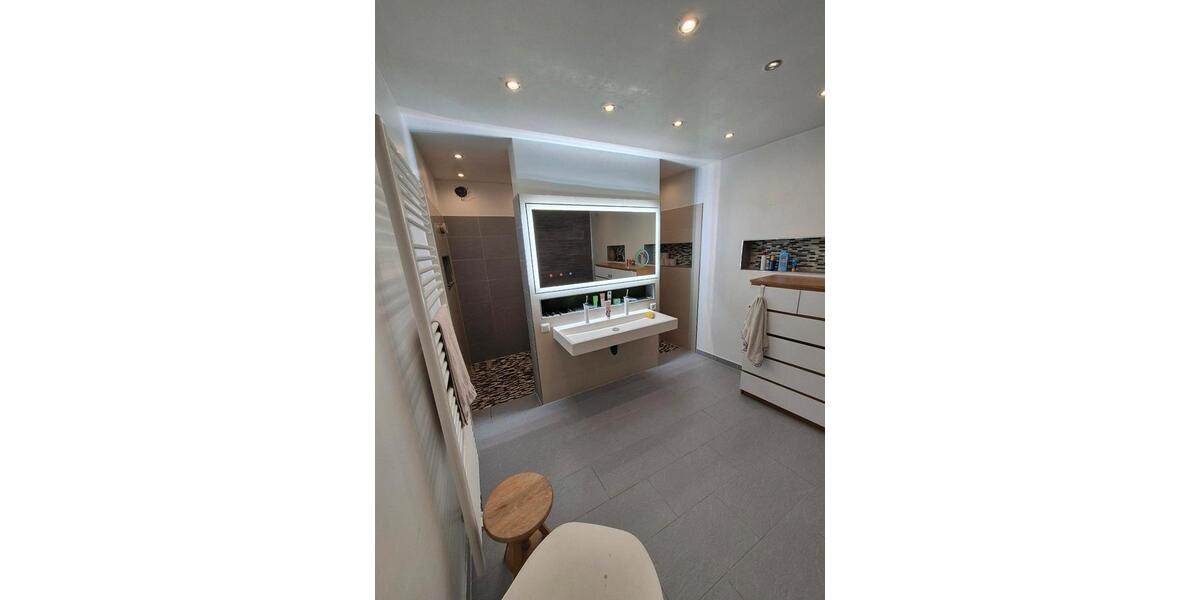 Etagenwohnung Hagen - 3 Zimmer, 219 m&sup2;, 270.000&euro; | Angebot:27440474