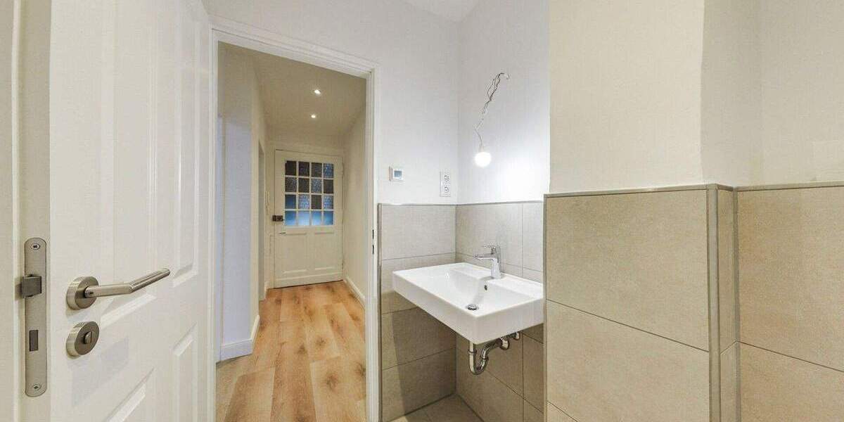 Altbau trifft Moderne - sanierte 2-Zimmer-Wohnung in Düsseldorf Bilk! 2 zimmer