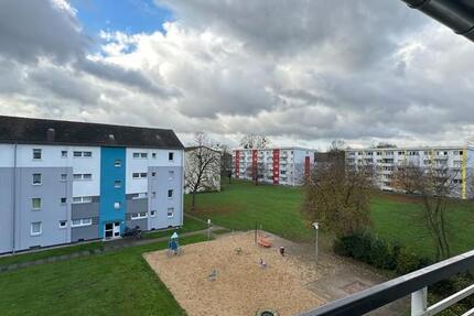 Praktisch geschnittene 2,5-Zimmer-Wohnung mit Balkon! zimmer
