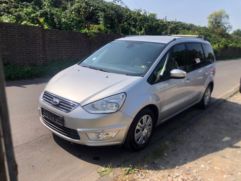 Ford Galaxy 210.000 km 4.900 € Köln 50739