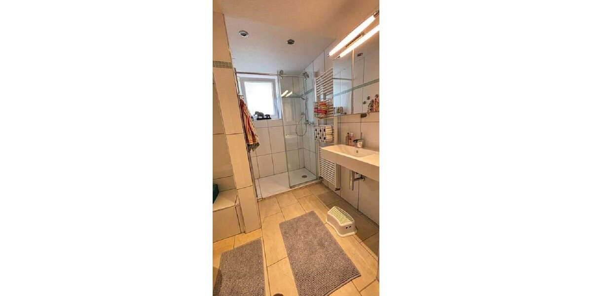 Etagenwohnung Leverkusen Wiesdorf - 5 Zimmer, 180 m&sup2;, 530.000&euro; | Angebot:24390099