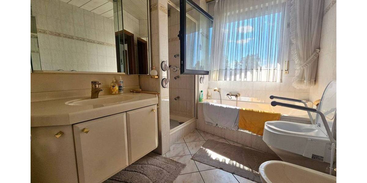 Mehrfamilienhaus, Wohnhaus Solingen Ohligs-Aufderhöhe - 6 Zimmer, 193 m&sup2;, 398.000&euro; | Angebot:26752520