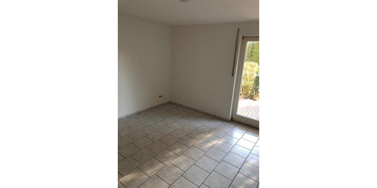 Etagenwohnung Remscheid Gemarkung Bergisch Born - 1 Zimmer, 30 m&sup2;, 330&euro; | Angebot:26431979