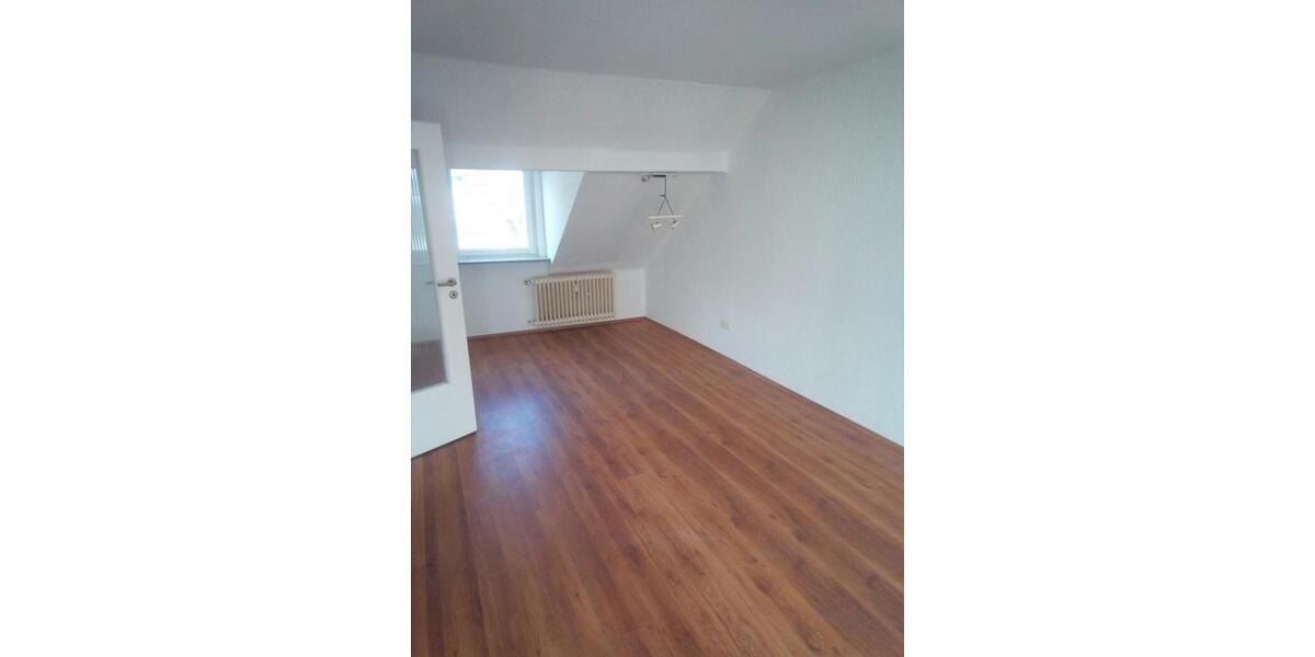 Dachgeschoßwohnung Wuppertal Barmen - 3 Zimmer, 75 m&sup2;, 599&euro; | Angebot:25646821