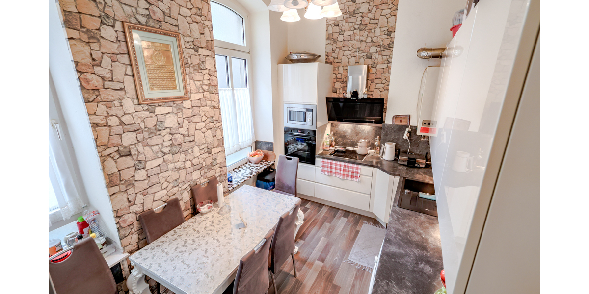 Großzügig geschnittene Eigentumswohnung in Köln-Mülheim 3 zimmer