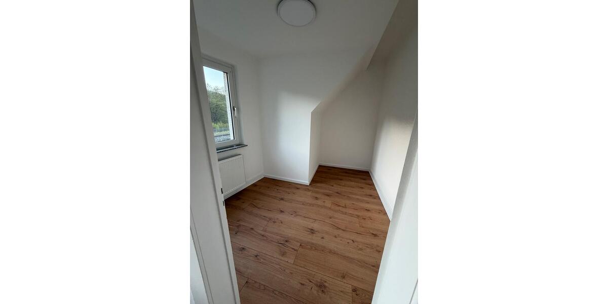 Etagenwohnung Schalksmühle - 5 Zimmer, 76 m&sup2;, 706&euro; | Angebot:26276817
