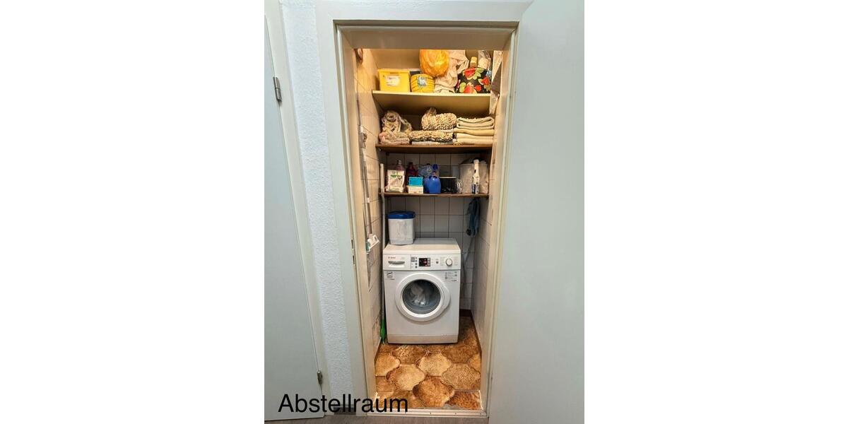 Große 4,5-Zimmer-Wohnung ca. 140 m² in Düsseldorf (Etagenwohnung) 4.5 zimmer