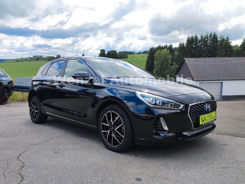 i30