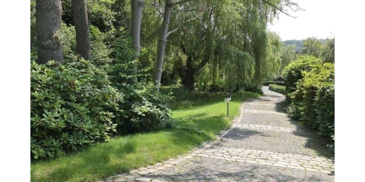 Wunderschönes modernes EFH mit höchster Privatsphäre am Ahlenberg 7 zimmer