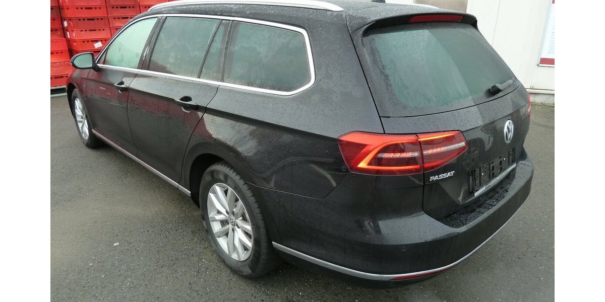 VW Passat 2.0 TDI Highline DSG Leder STH Navi 110.000 km 14.900 &euro; Ratingen 40885